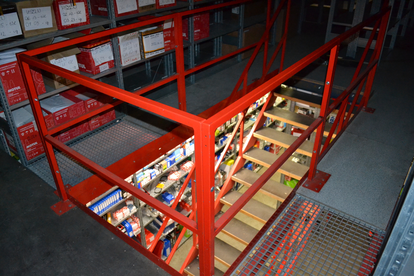 Kétszintes Schaefer polcos állványrendszer 12