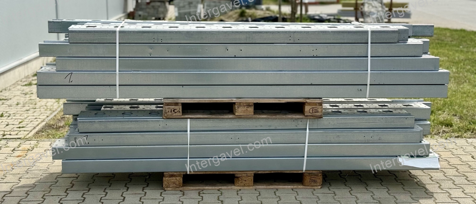 Galéria profilok vegyes méretben (1) 1