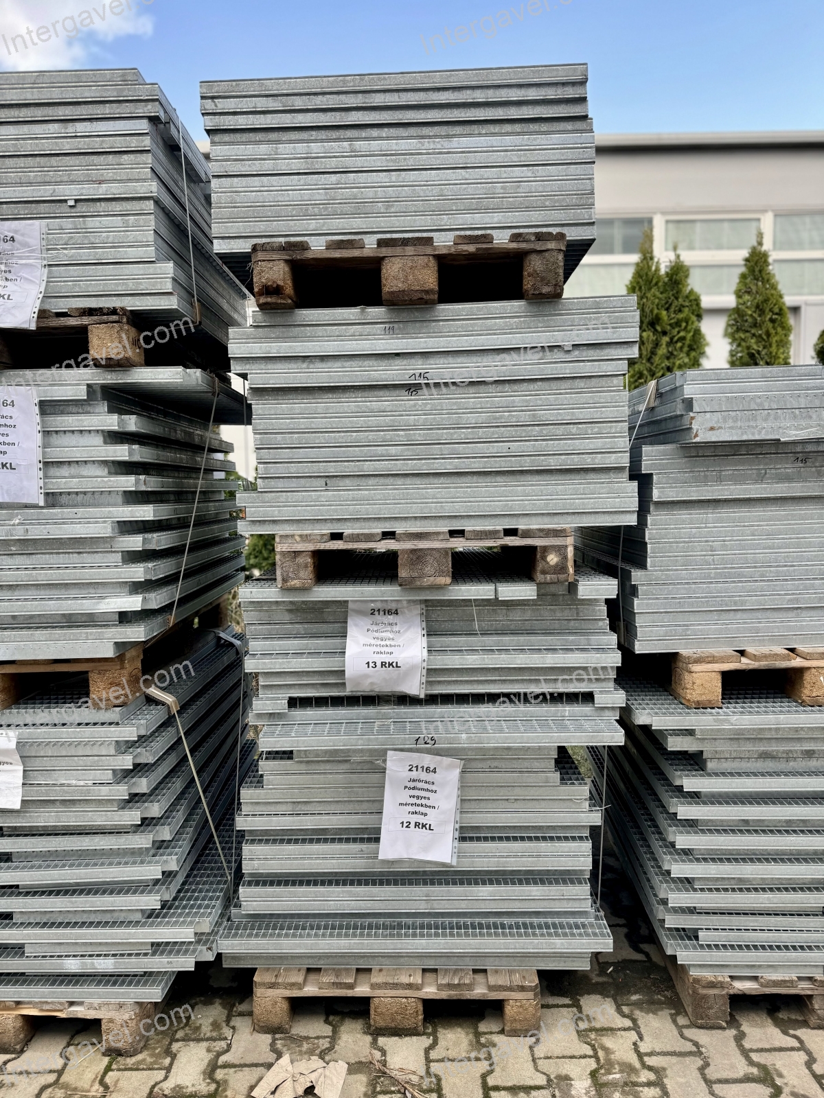 Vágott járórácsok vegyesen  2