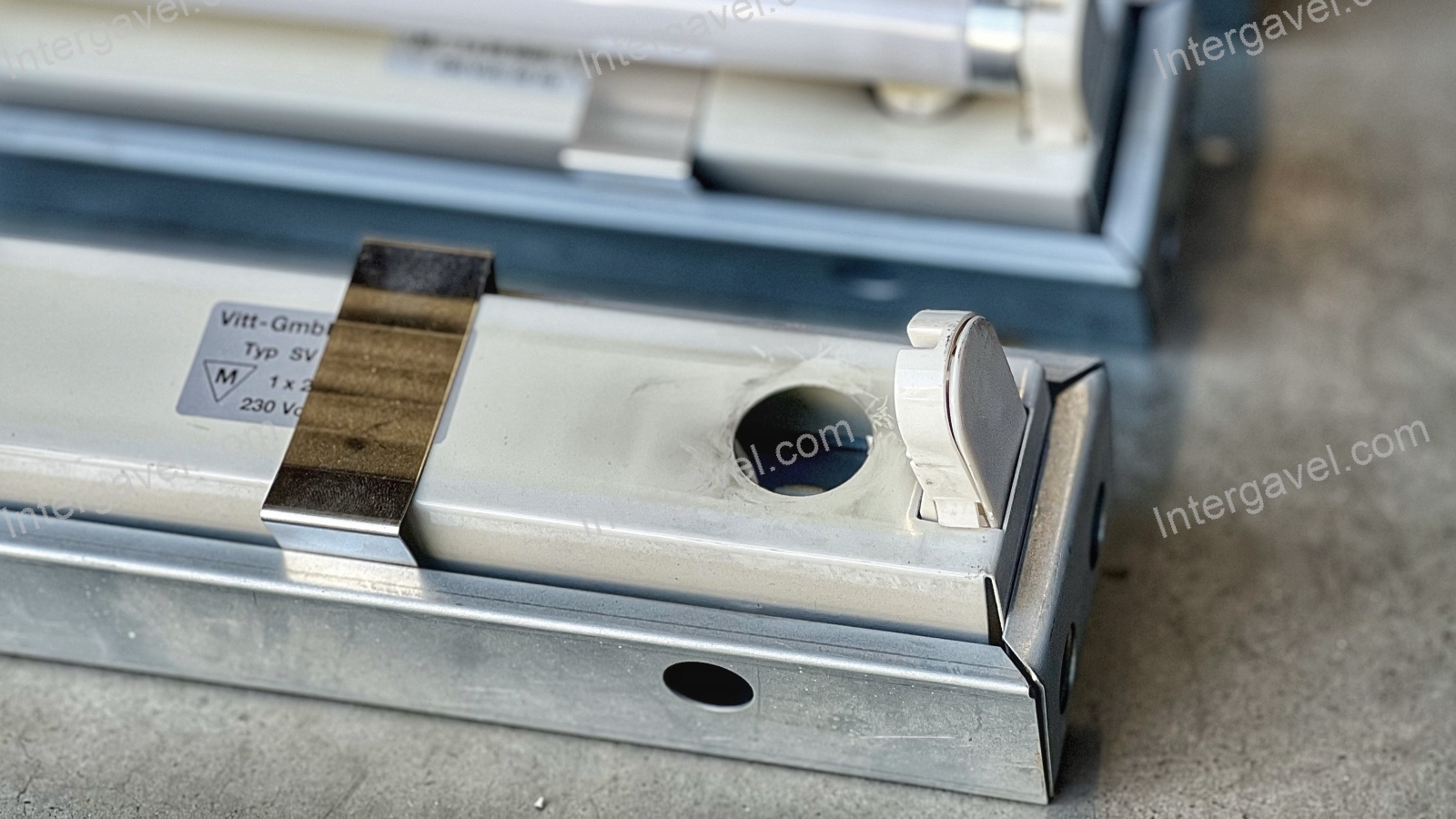 Használt fénycső armatúrák 2