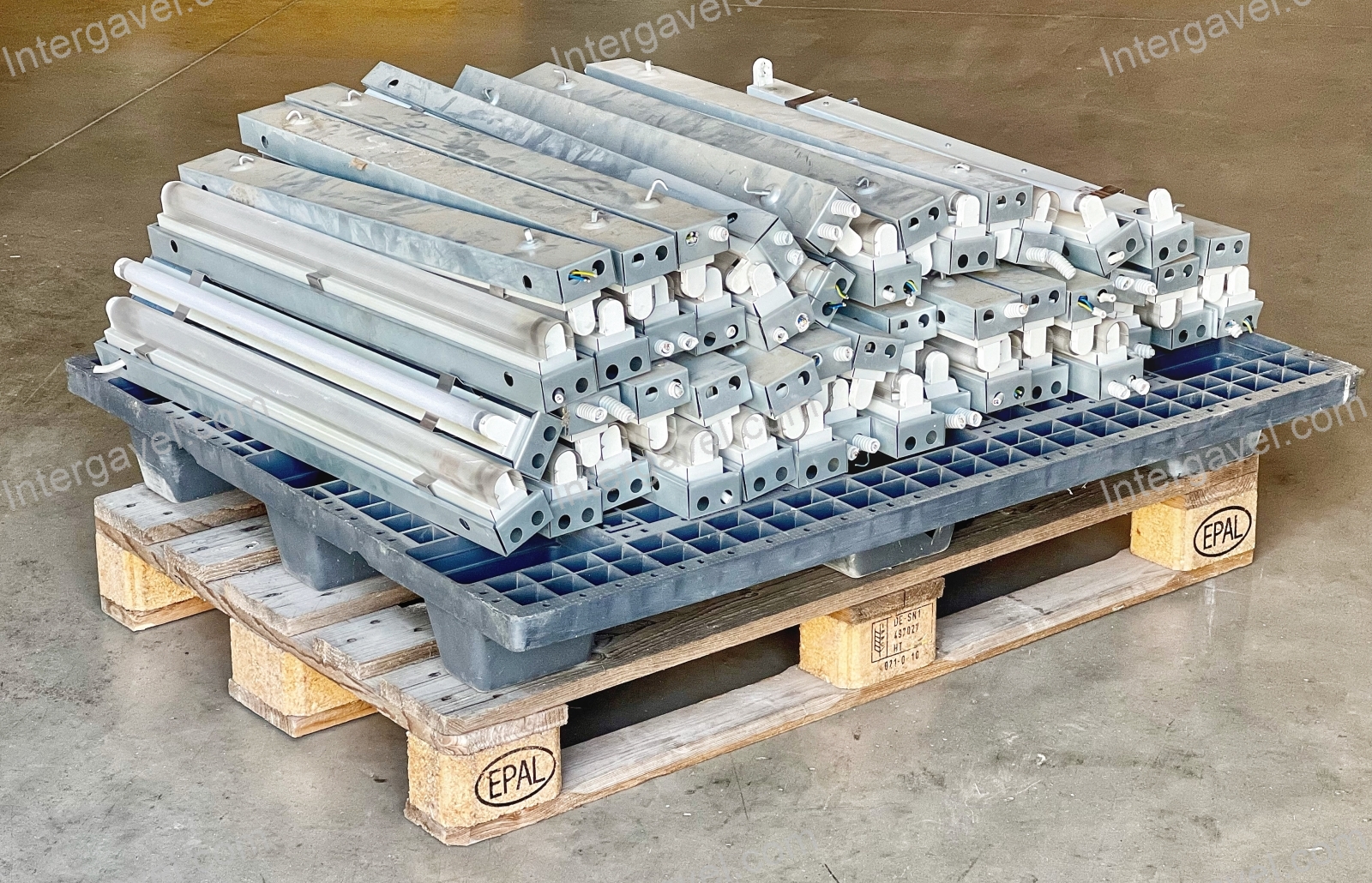 Használt fénycső armatúrák 5