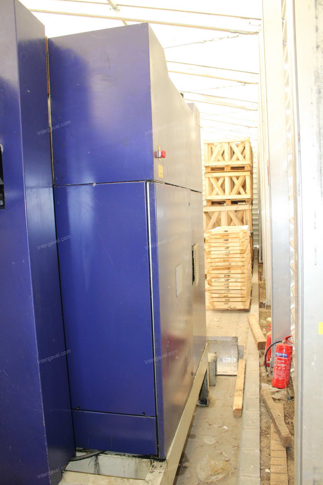 Tekercs egyengető, adagoló és lecsévélő 12