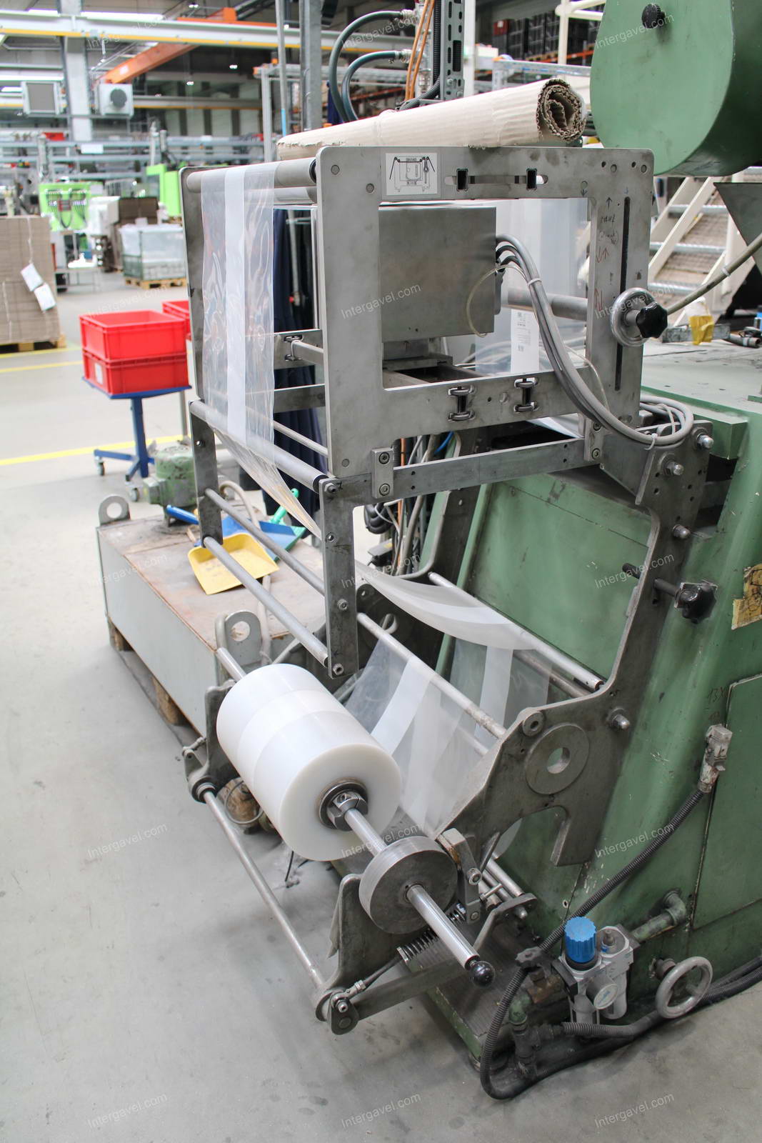 Csomagoló gépsor 32