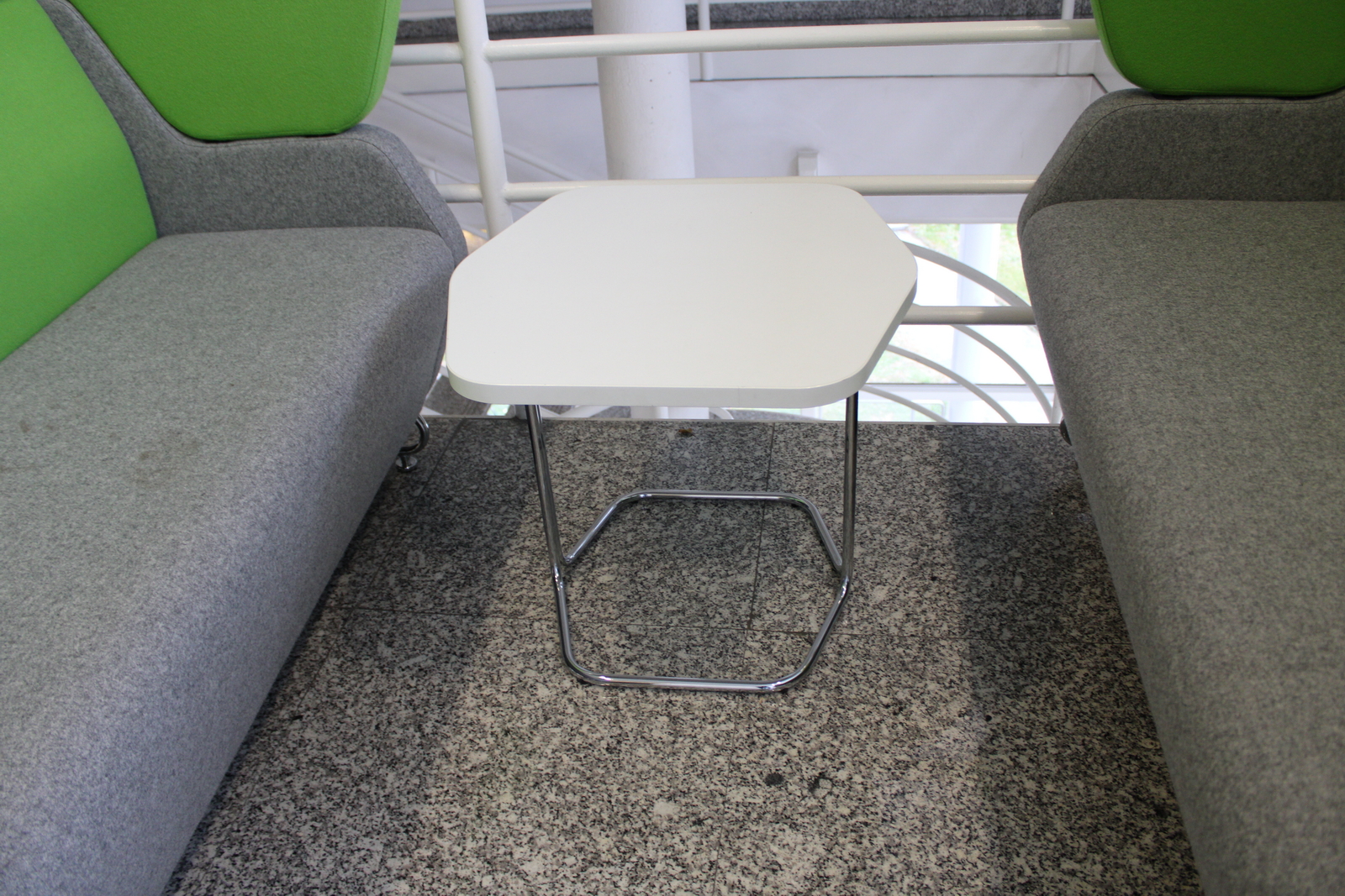 Kanapé és kisasztal (Nowy Styl Hexa) 3