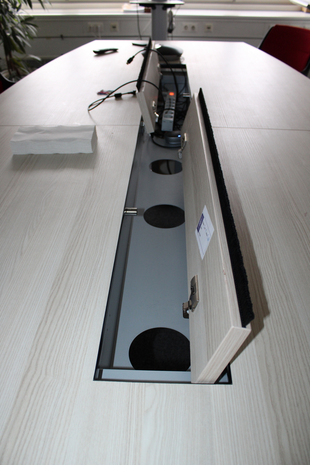 Tárgyalóasztal és székek 5