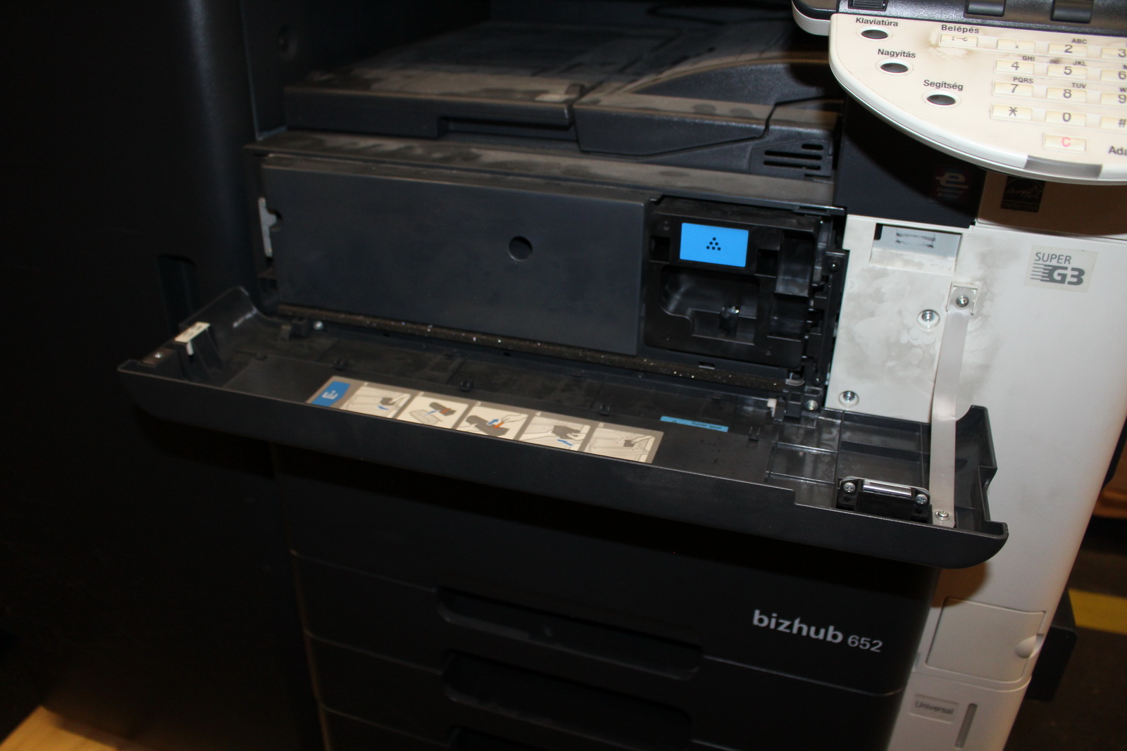 Nyomtató (Bizhub 652) 9