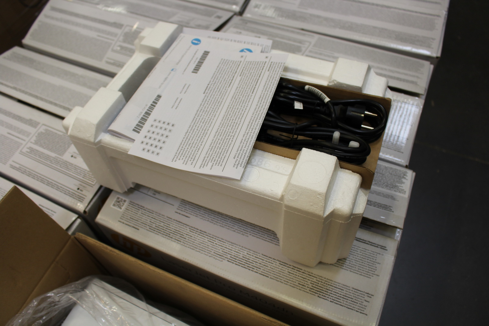 Nyomtató (Laserjet M404dn-gyári csomagolásban) 4