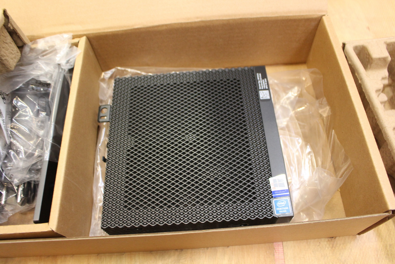 Mini számítógép (Dell Wyse 5070-gyári csomagolásban) 5