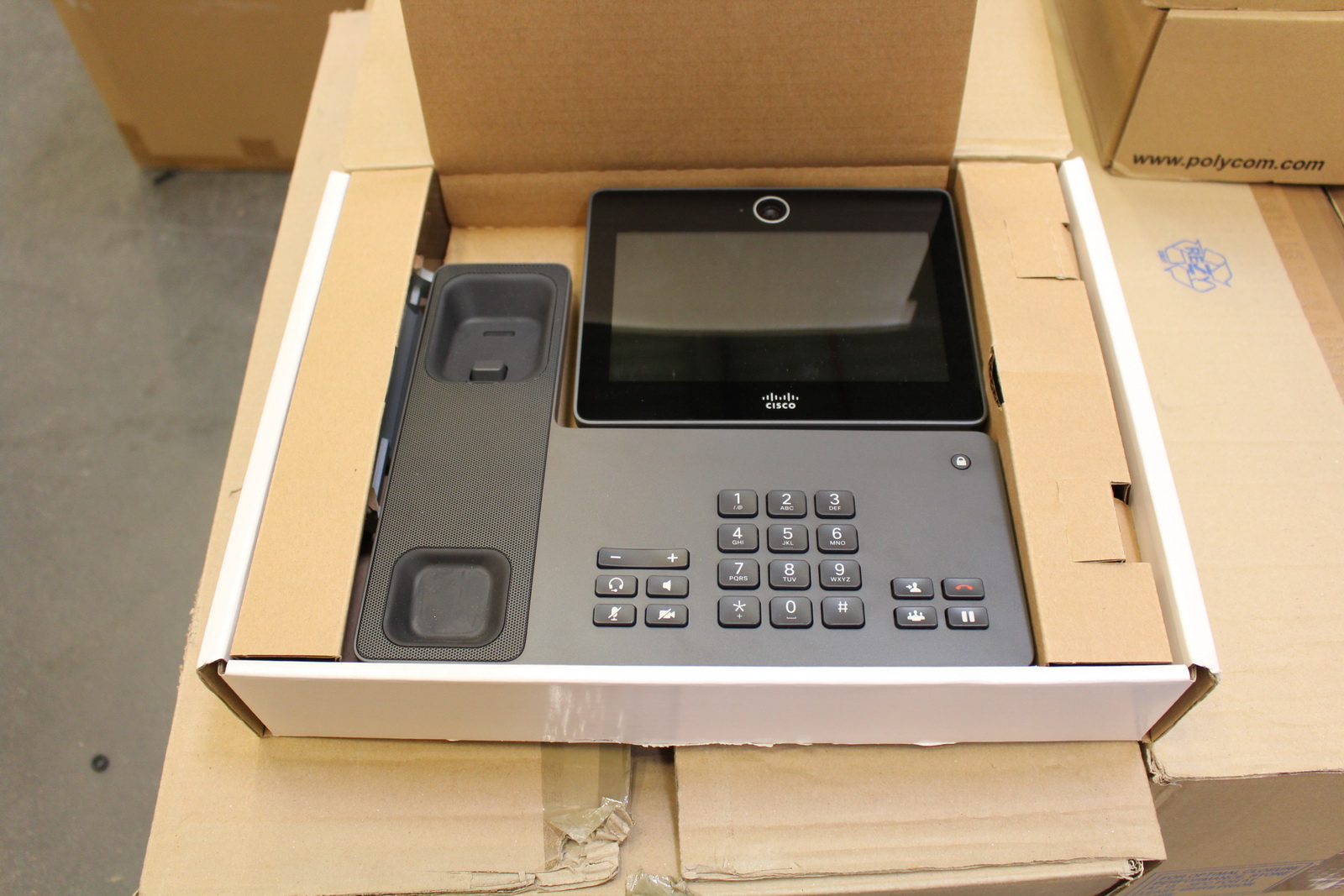 Cisco CP-DX650 telefon(gyári csomagolásban) 2