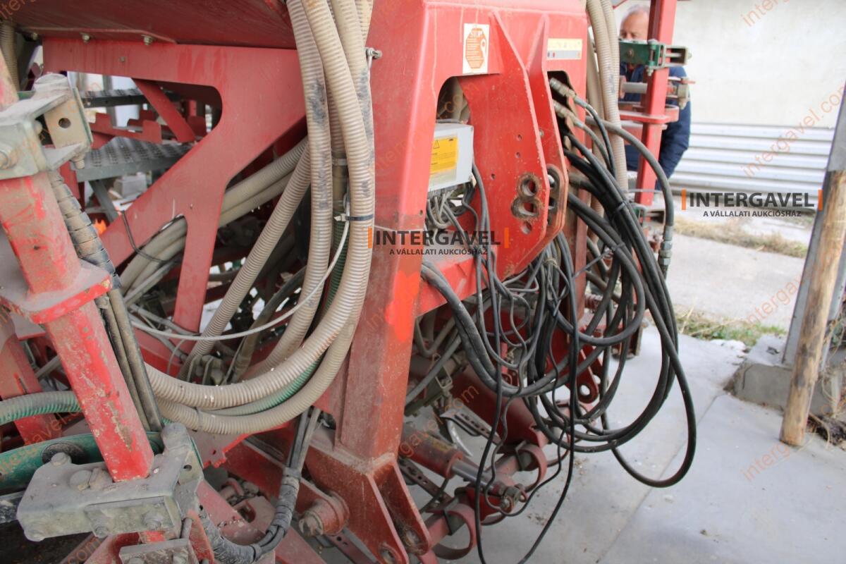 Gabona vetőgép - Kverneland 7