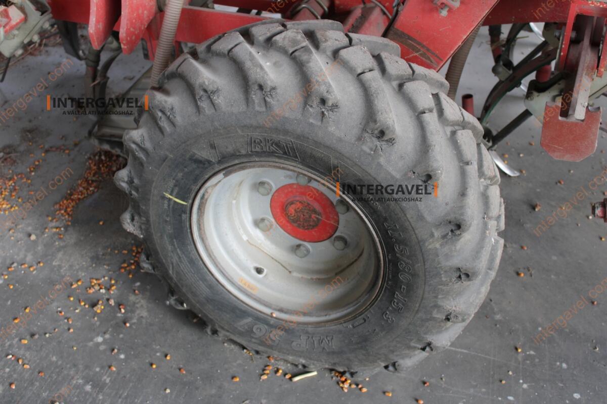 Gabona vetőgép - Kverneland 9