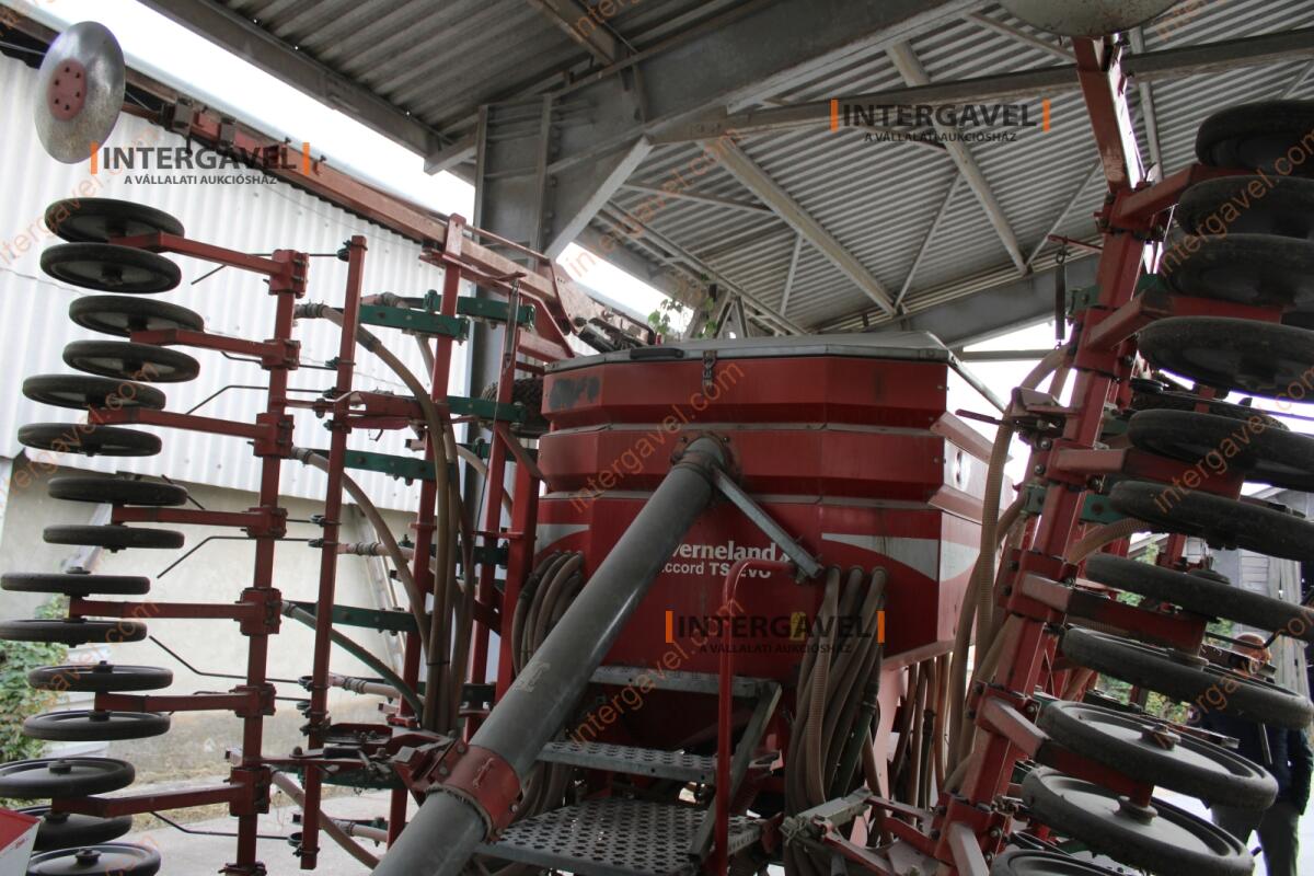 Gabona vetőgép - Kverneland 13