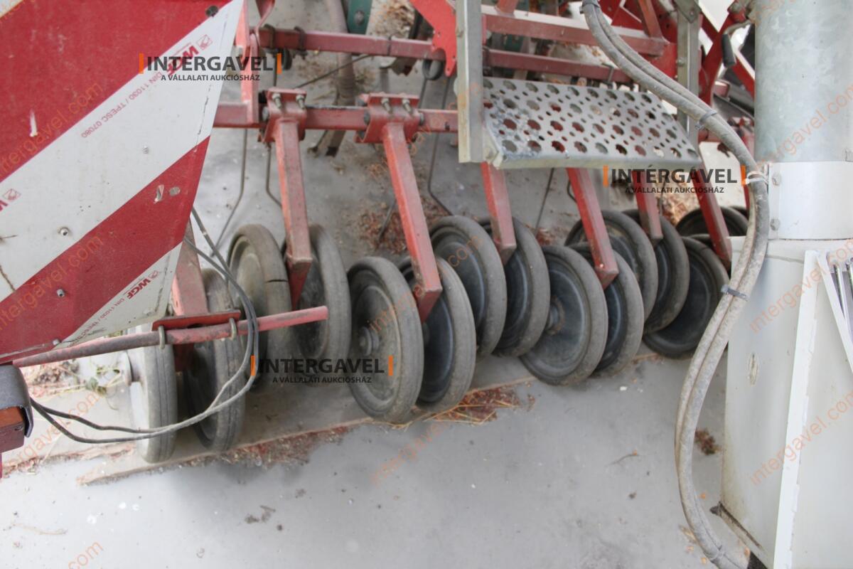 Gabona vetőgép - Kverneland 18