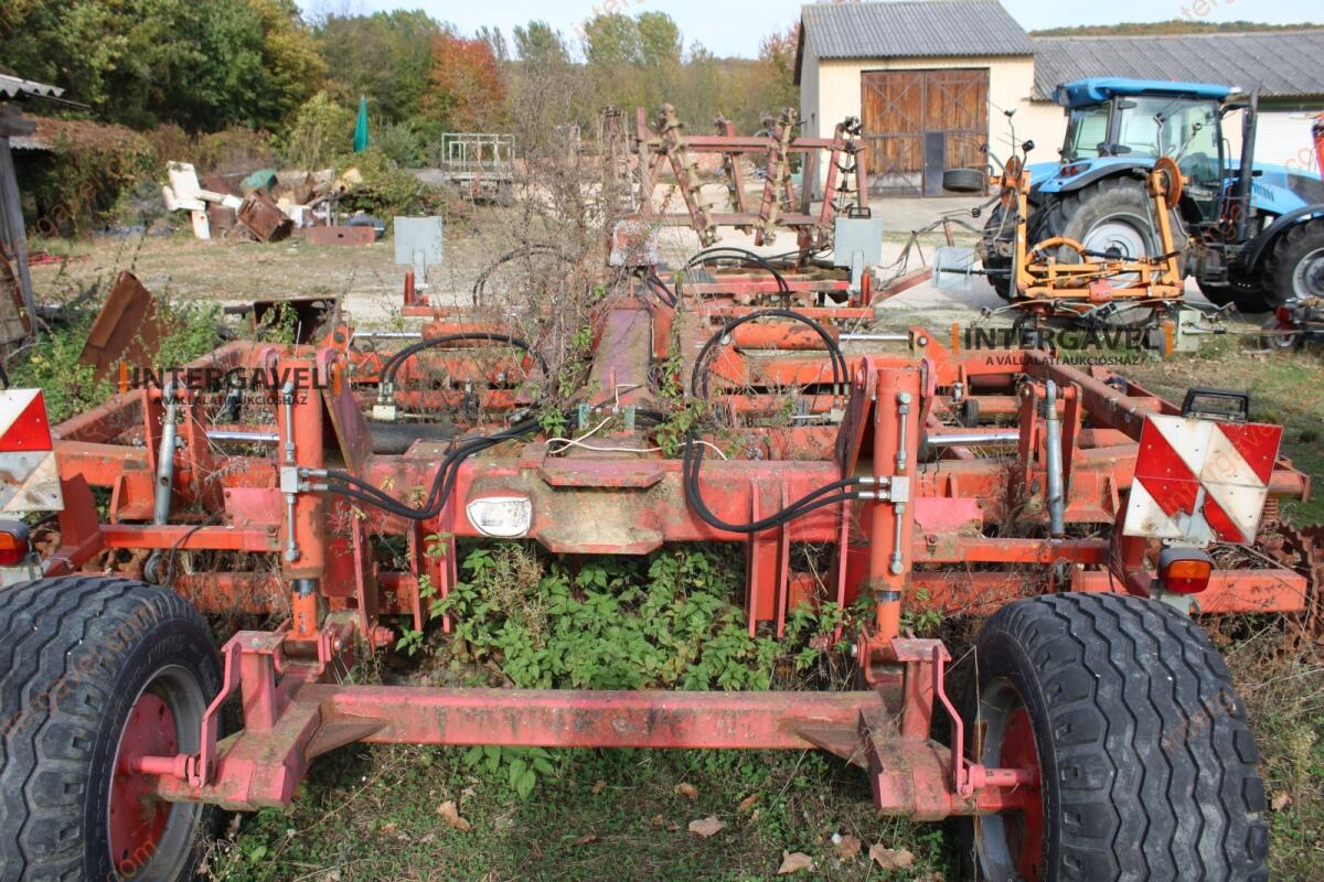 Kultivátor 19