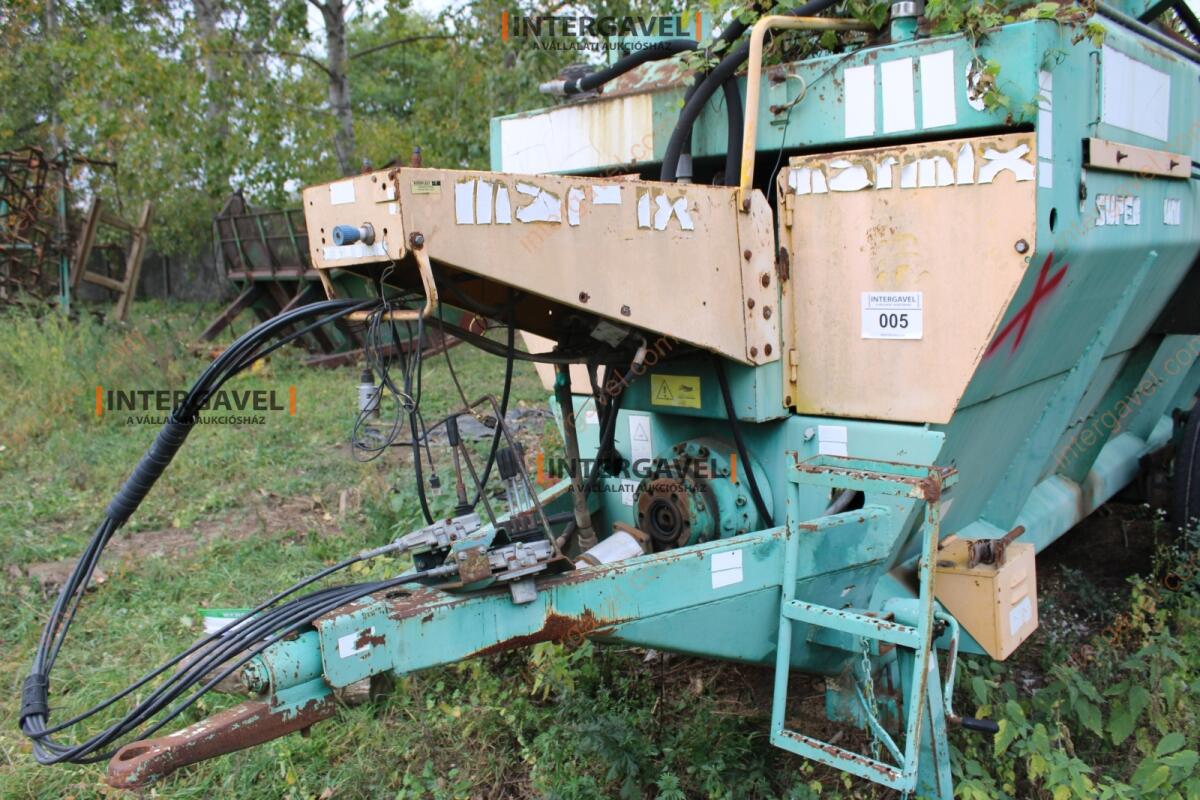 Takarmánykeverő, kiosztókocsi 5