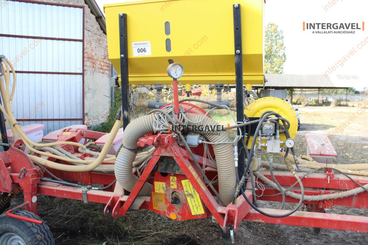 Szemenkénti vetőgép - Kverneland 6