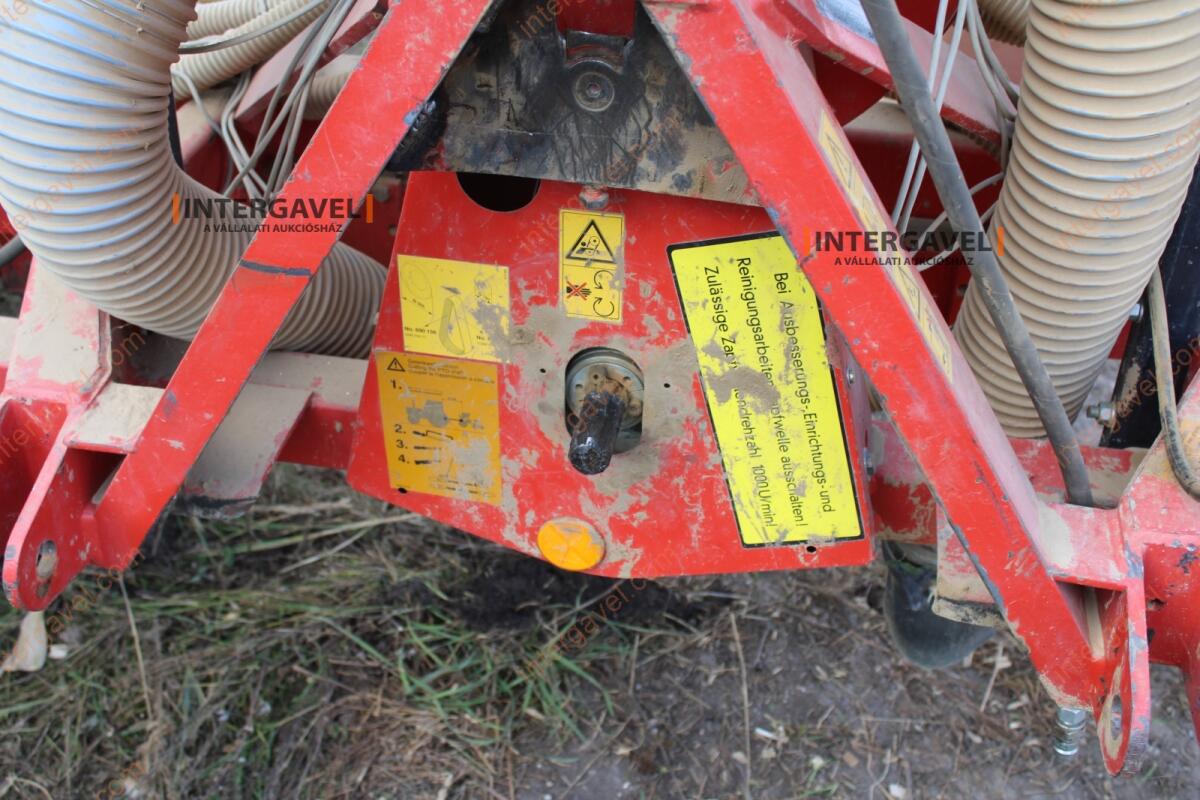 Szemenkénti vetőgép - Kverneland 7