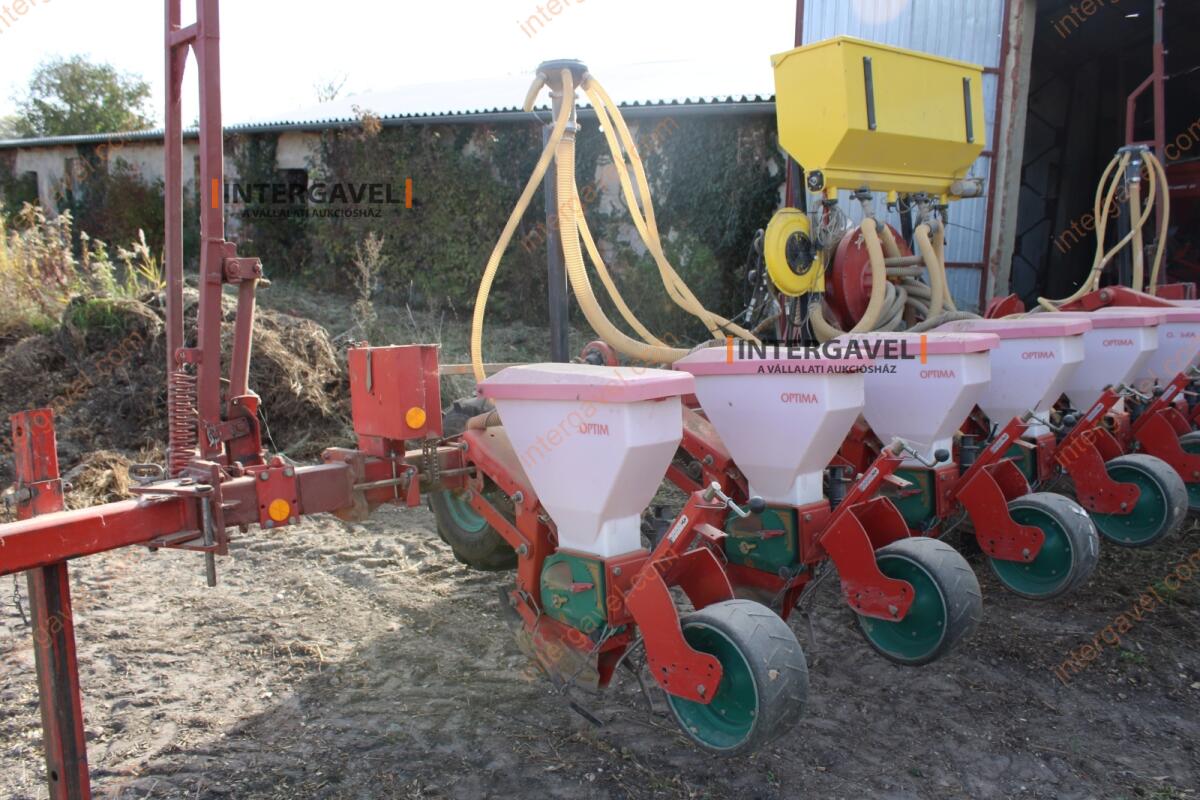 Szemenkénti vetőgép - Kverneland 12