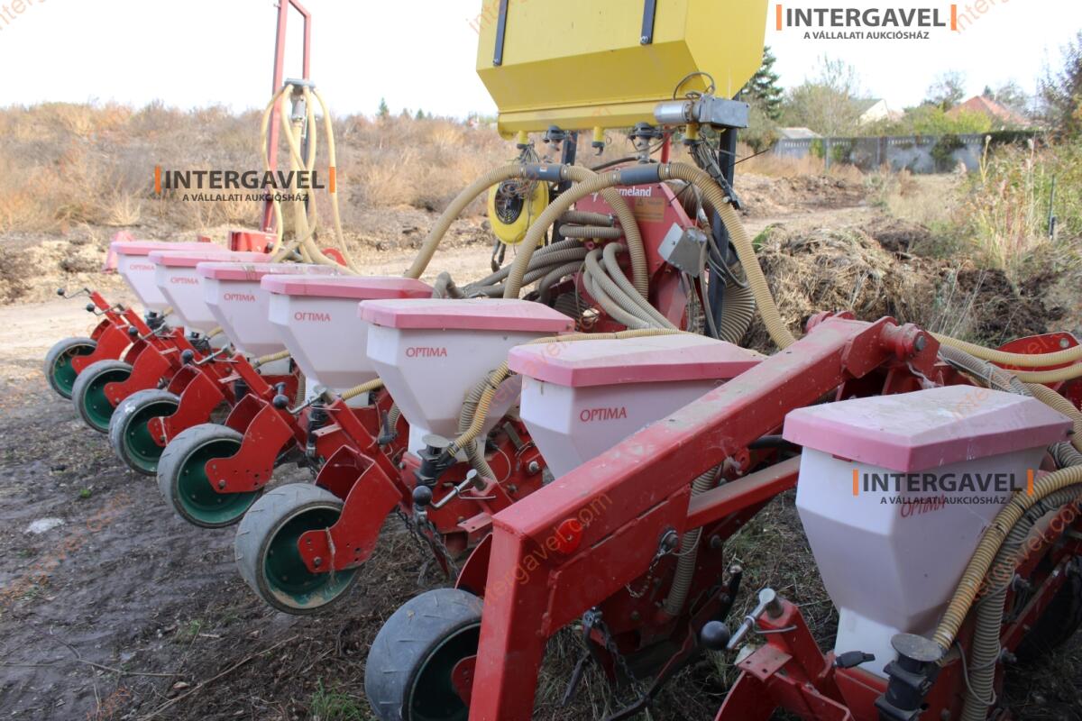 Szemenkénti vetőgép - Kverneland 18