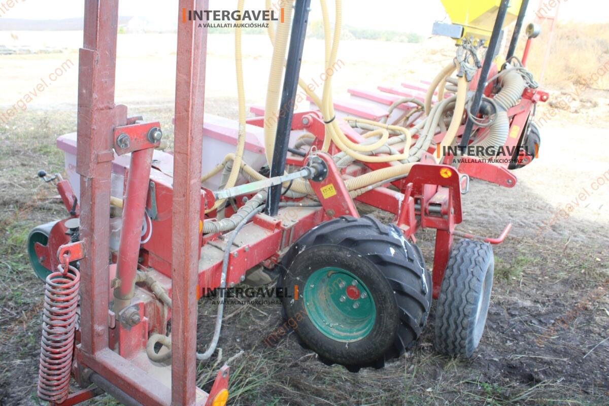 Szemenkénti vetőgép - Kverneland 20