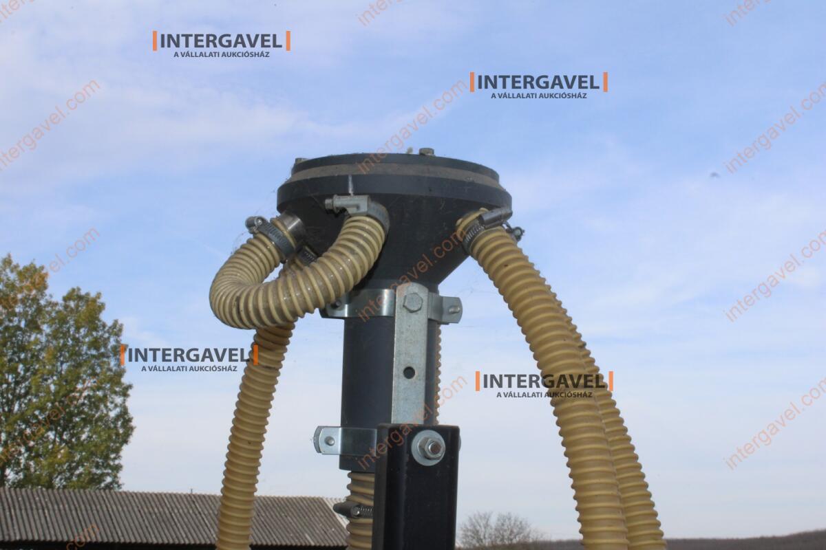 Szemenkénti vetőgép - Kverneland 22