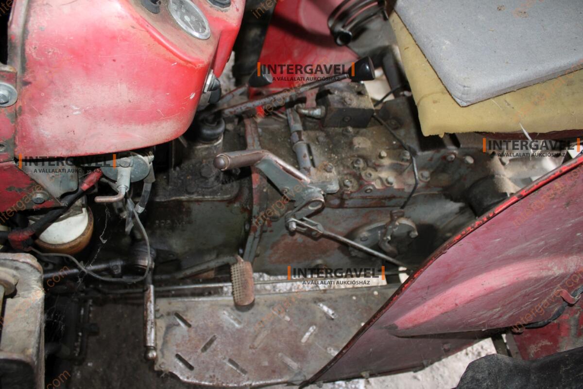 Traktor - Massey Fergusson 10