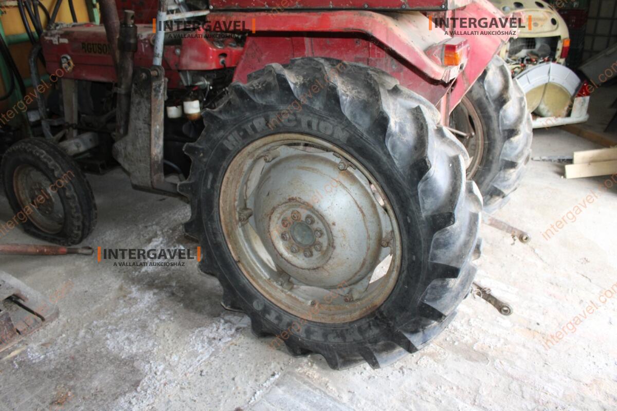 Traktor - Massey Fergusson 11