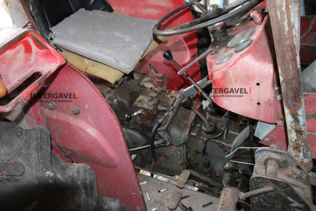 Traktor - Massey Fergusson 16