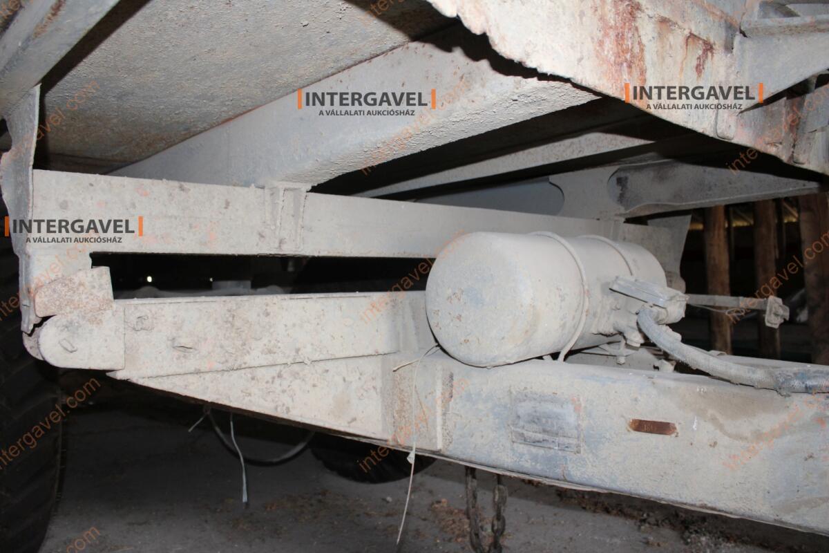 Pótkocsi - Erdőgép 9