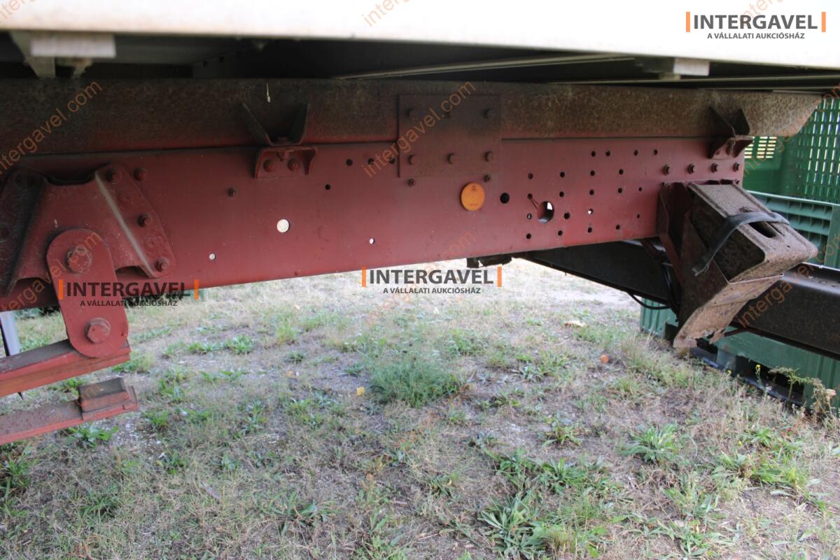 Teherautó - Iveco 16