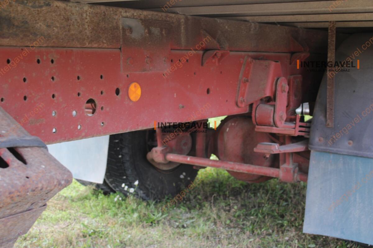 Teherautó - Iveco 19