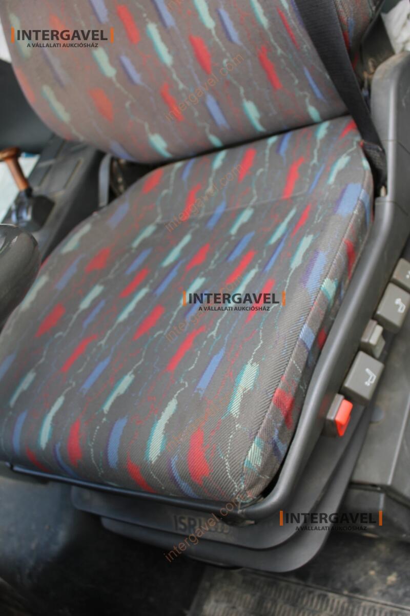 Teherautó - Iveco 30