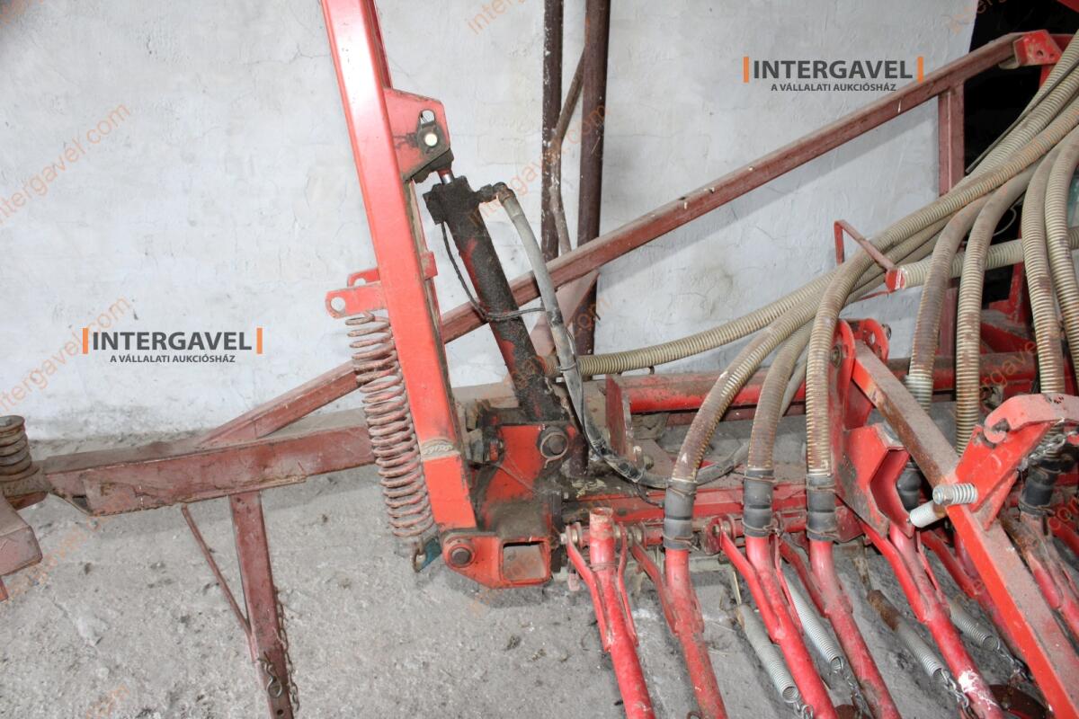 Gabonavetőgép - Kverneland 10