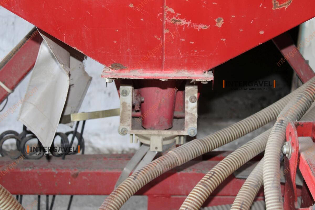 Gabonavetőgép - Kverneland 15