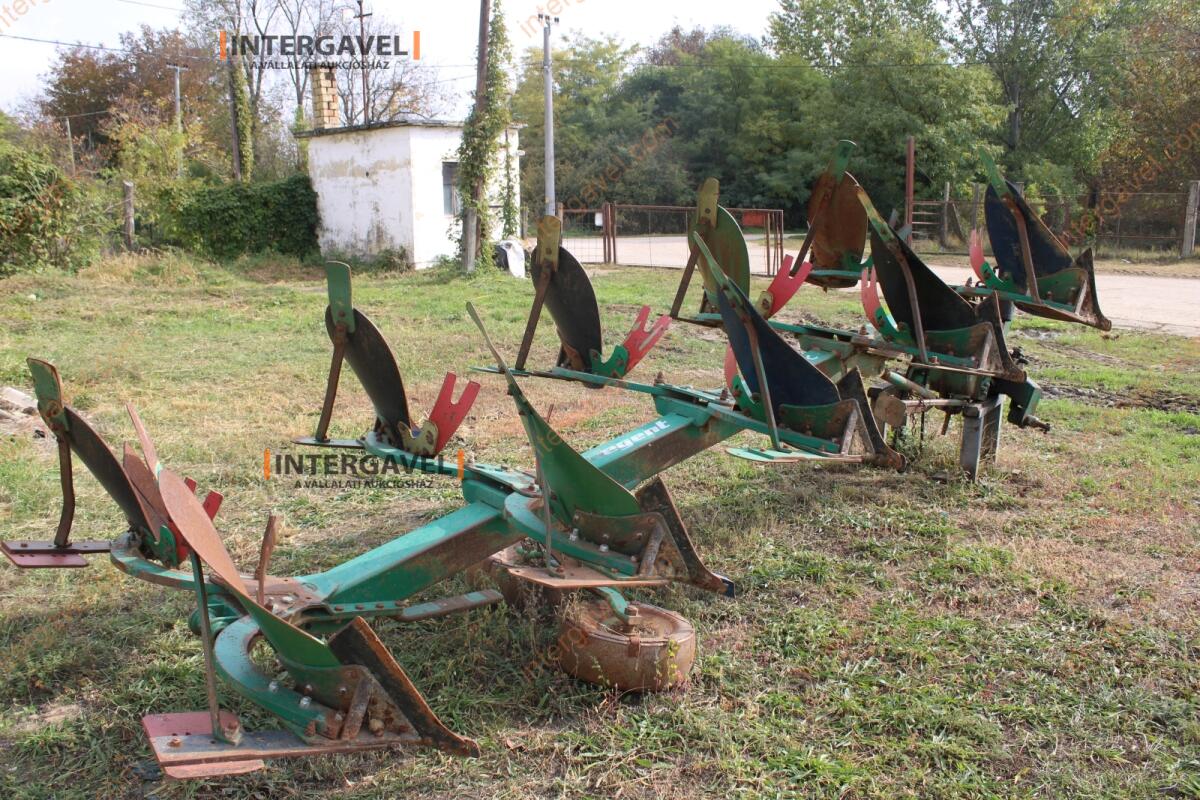 Váltvaforgató eke - Regent 3