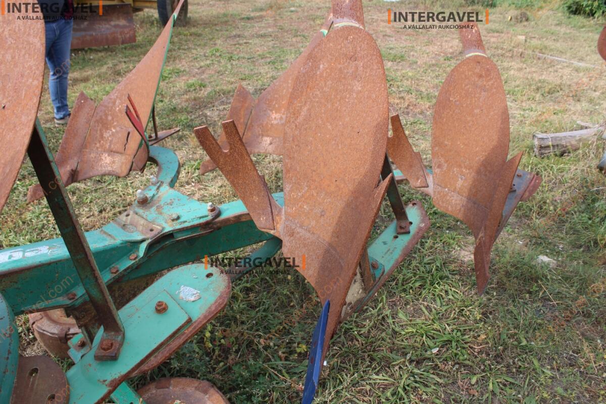 Váltvaforgató eke - Regent 7