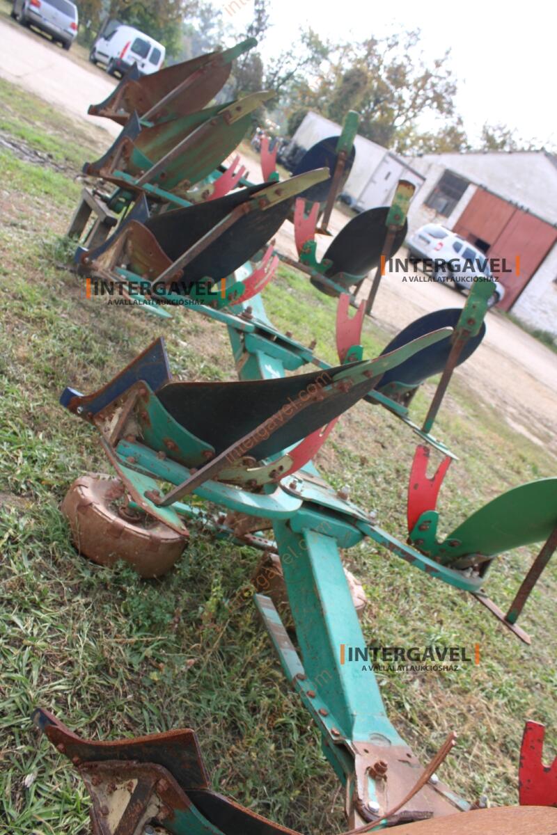 Váltvaforgató eke - Regent 8