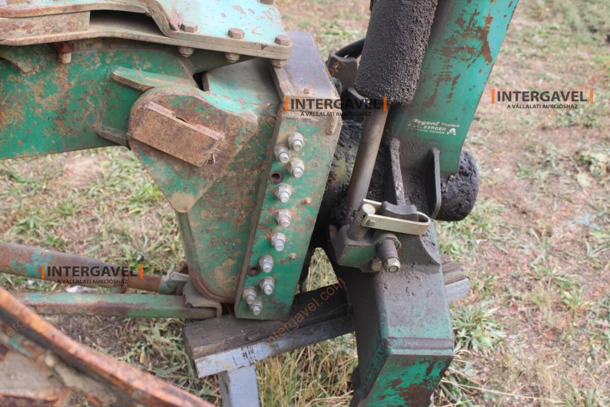 Váltvaforgató eke - Regent 14