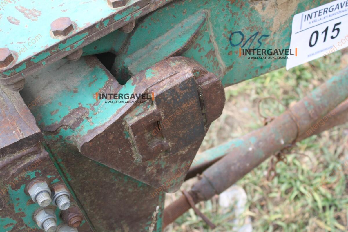 Váltvaforgató eke - Regent 16