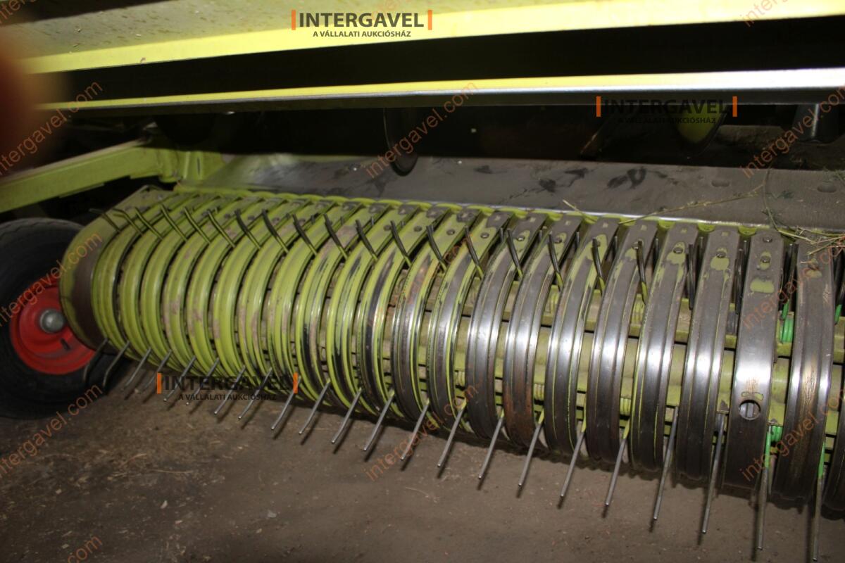 Rendfelszedő - Claas 13