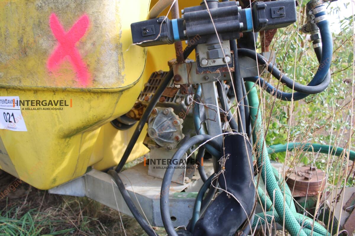 Vontatott permetező 8