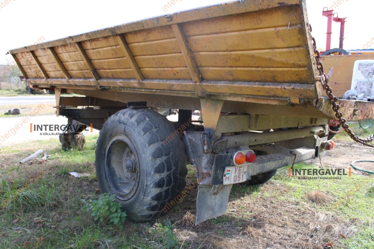 Pótkocsi- Erdőgép 15