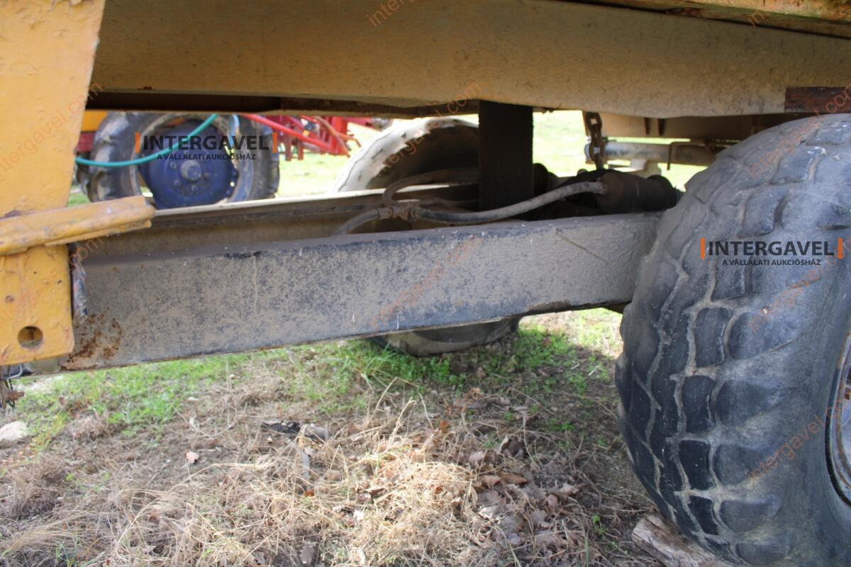 Pótkocsi- Erdőgép 20