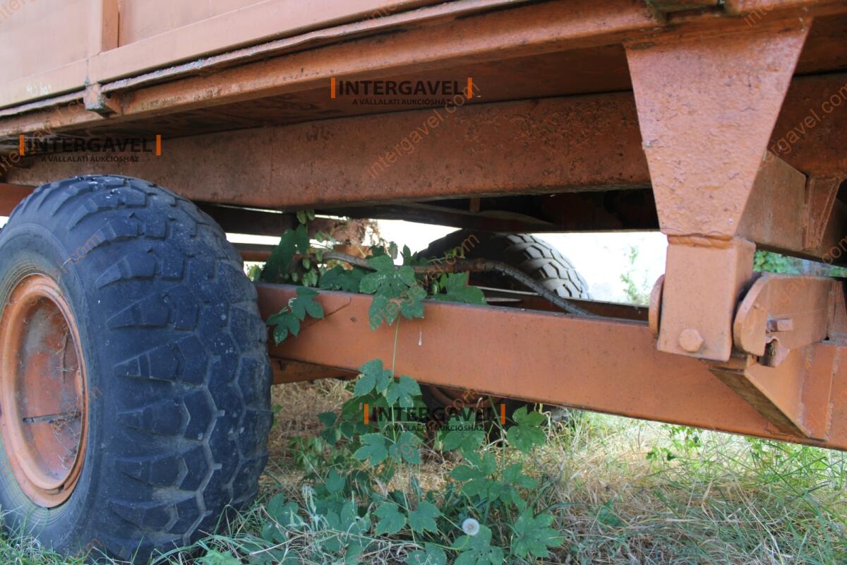 Pótkocsi - Erdőgép 9