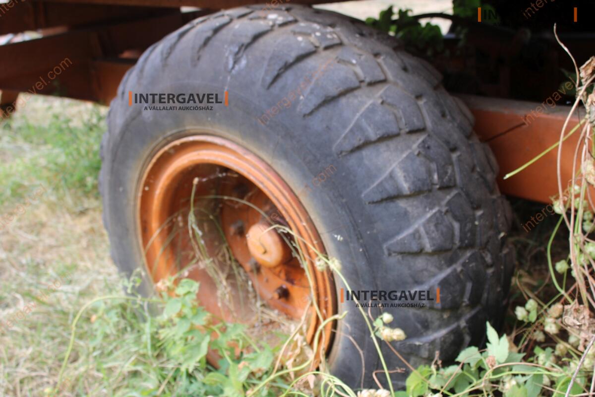 Pótkocsi - Erdőgép 16