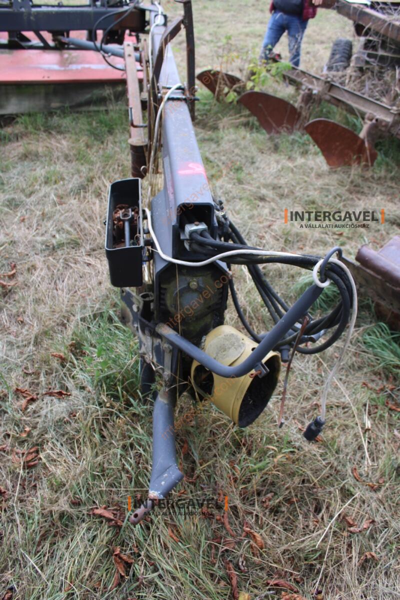 Vontatott tárcsás kasza - Kverneland 6