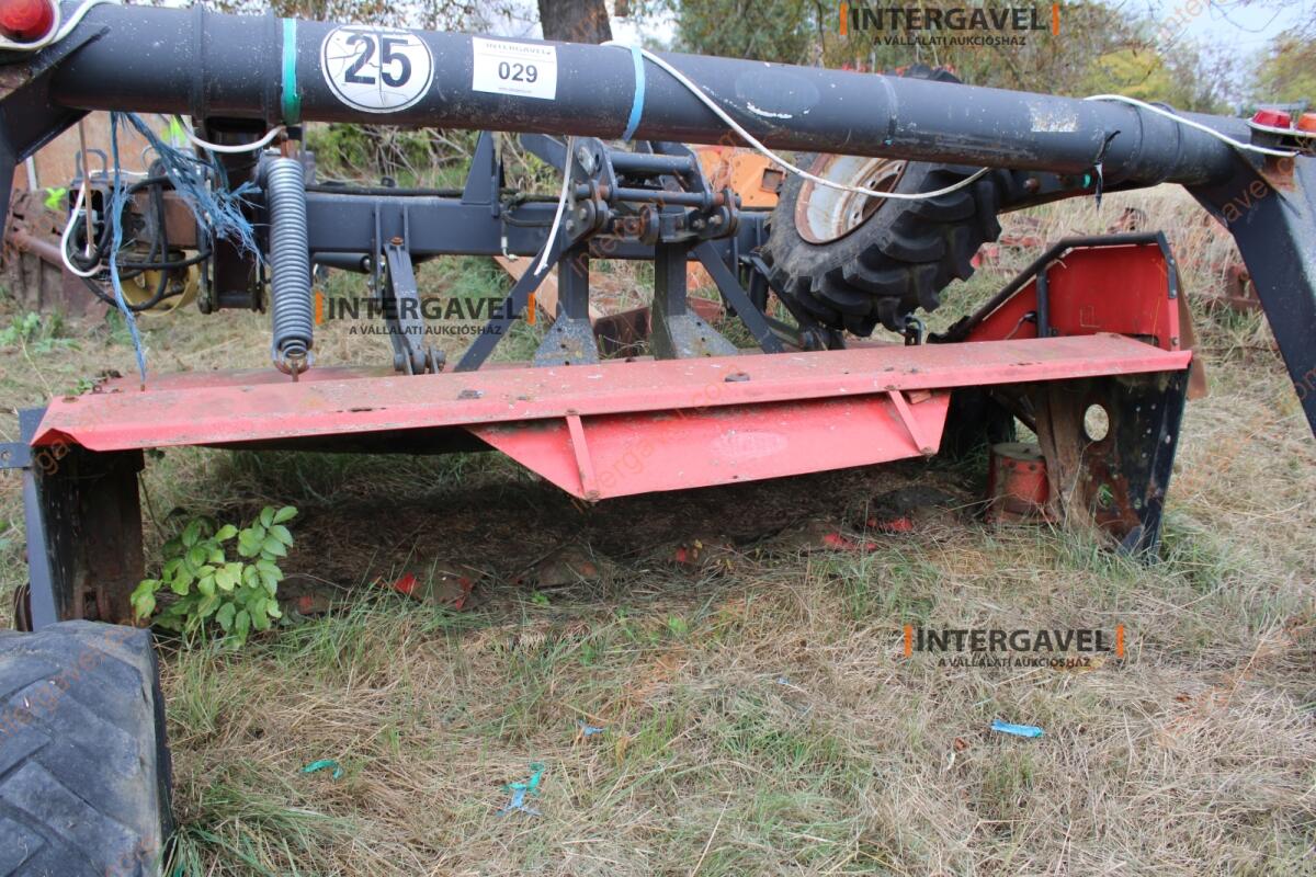 Vontatott tárcsás kasza - Kverneland 8