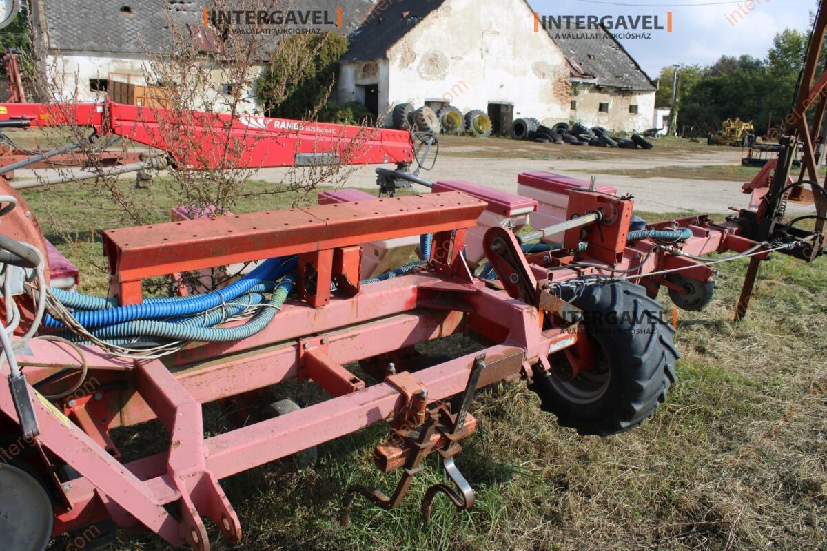 Szemenkénti vetőgép - Kverneland 6