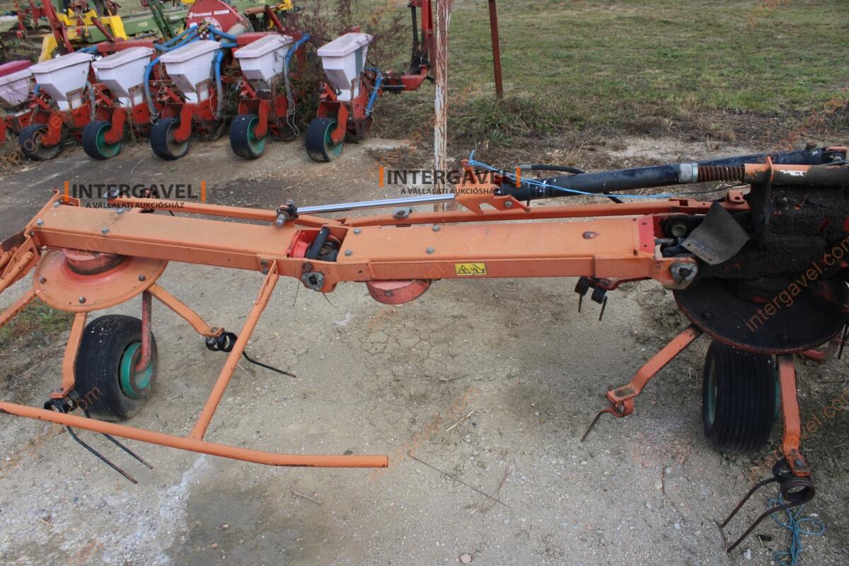 Rendterítő - Kverneland 13