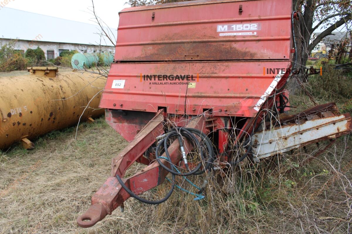 Takarmánykeverő, kiosztókocsi 6